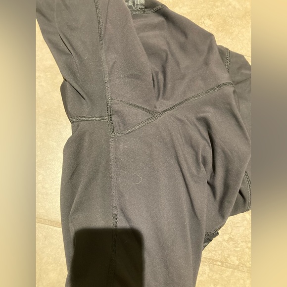 Lululemon cropped legging - Picture 6 of 6